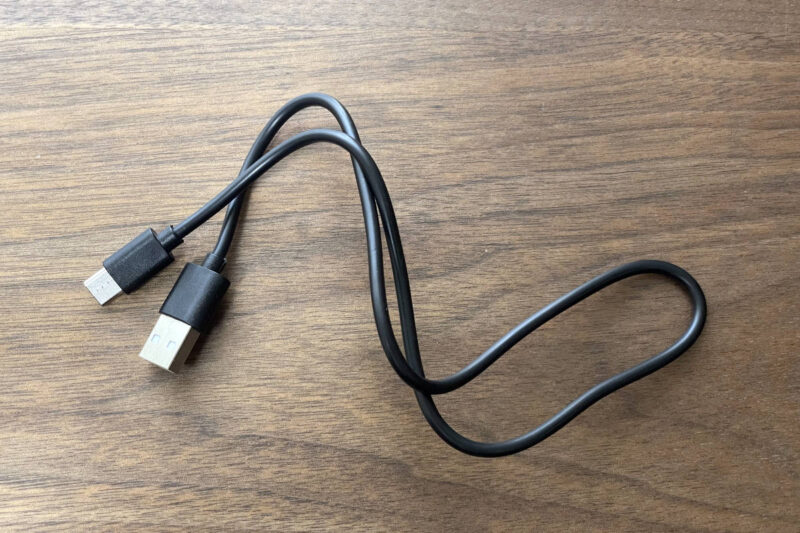 充電ケーブルはUSB Type-C